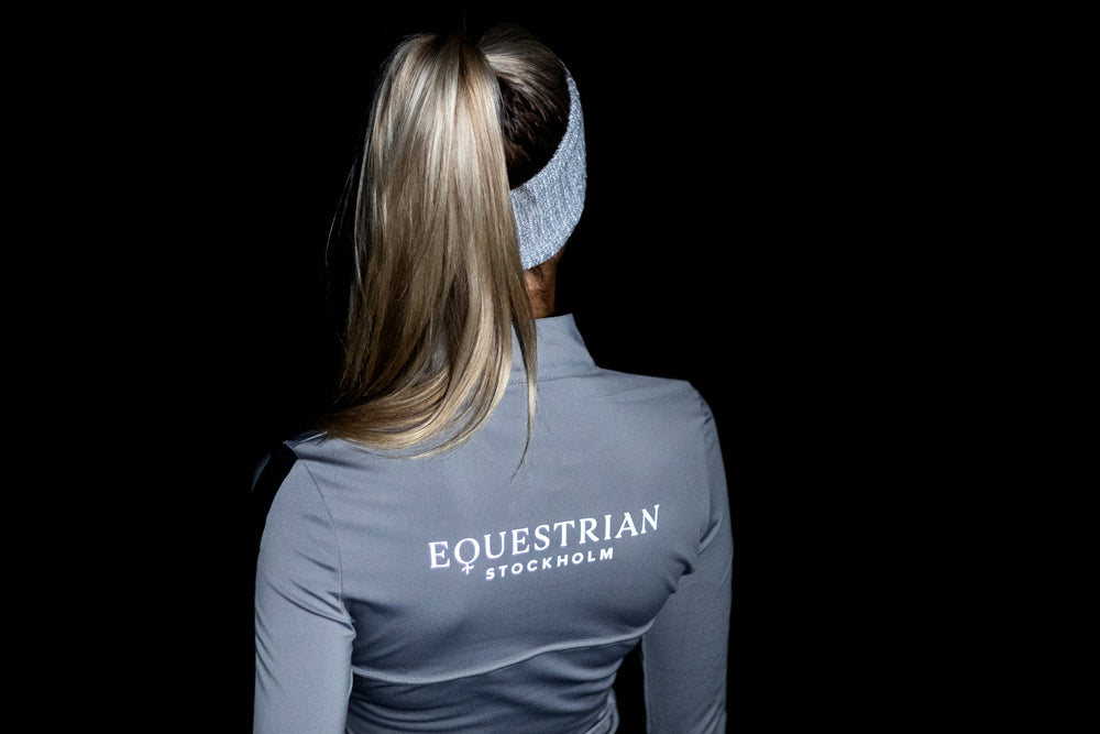 luminous-black-riding-top-ridtopp-oben-reiten-top-rijden-on3
