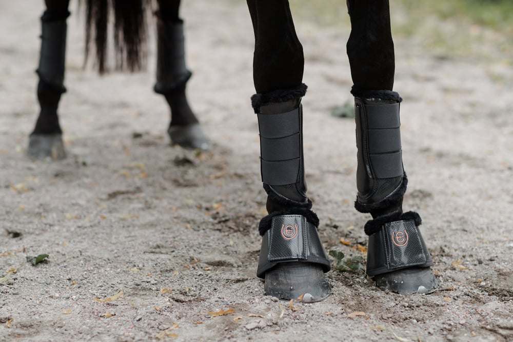 Brushing Boots Dark Sky