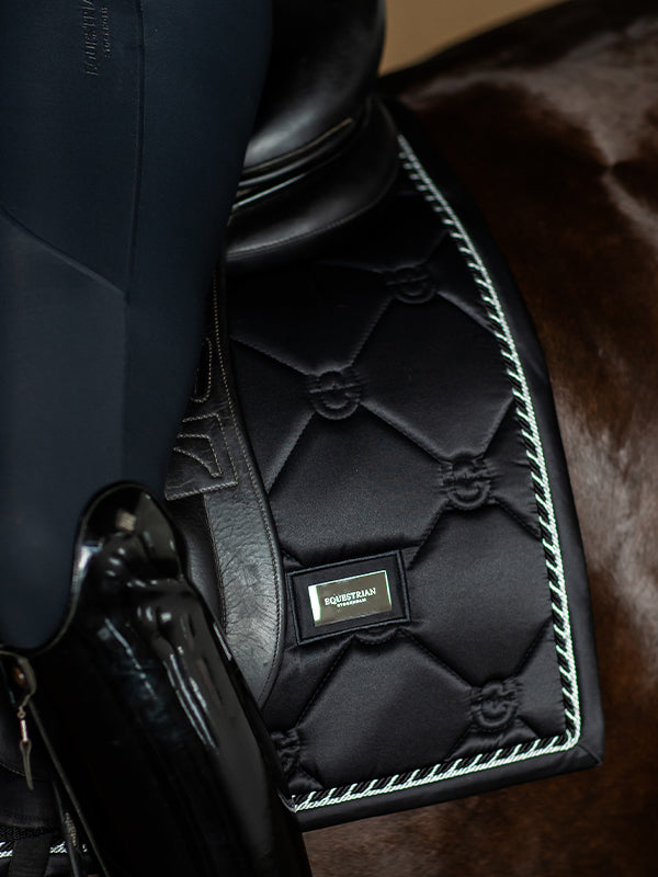 Dressage Saddle Pad Black Edition Full vue 2