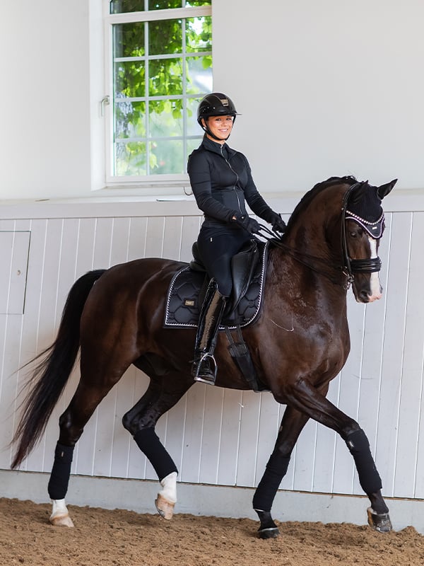 Dressage Saddle Pad Black Edition Full