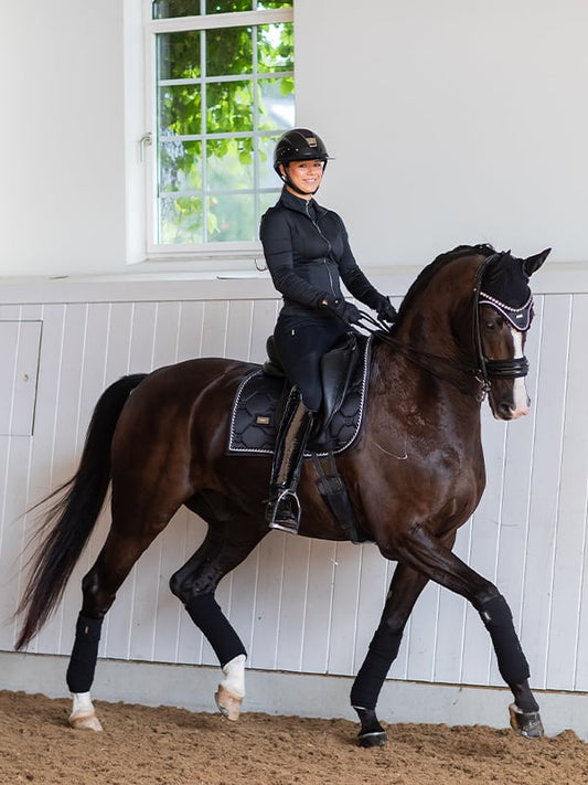 Dressage Saddle Pad Black Edition Full