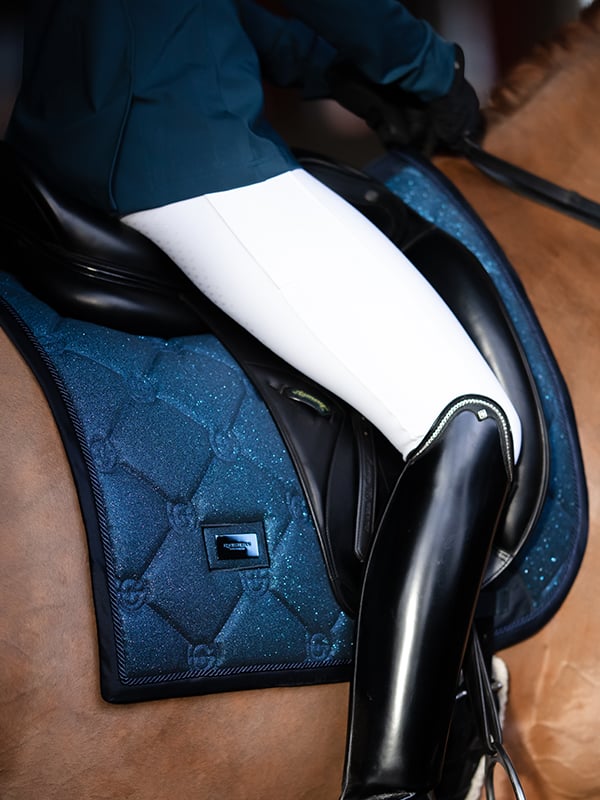 blue-meadow-dressage-saddle-pad-dressyrschabrak-dressurschabracke-dressuur-zadeldekje-hov vue 2