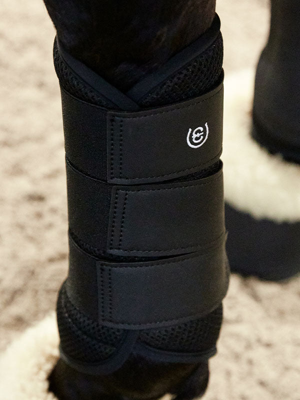 Air Mesh Brushing Boots Dark Arcus vue 4