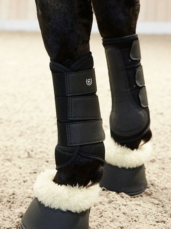 Air Mesh Brushing Boots Dark Arcus