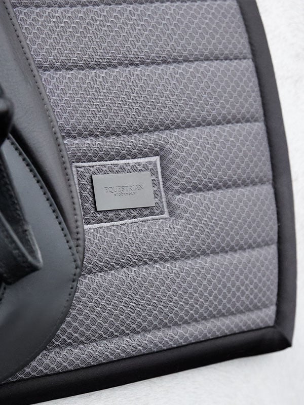 Dressage Saddle Pad Air Mesh Dark Arcus Full vue 4