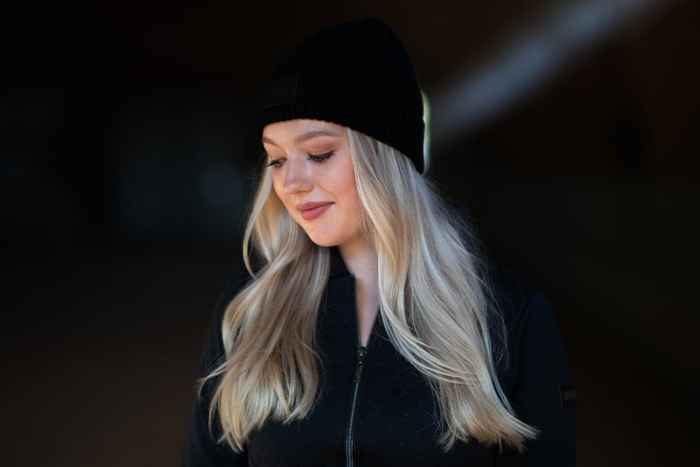 dark-sky-beanie-mossa-mutze-muts-on1