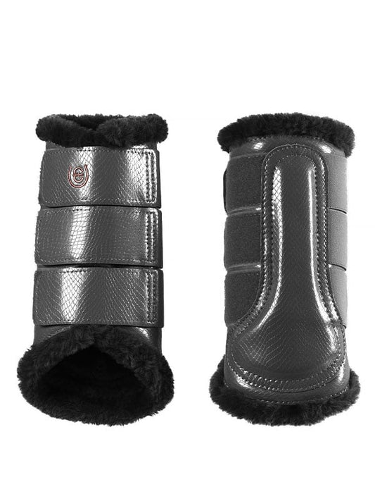 Brushing Boots Dark Sky