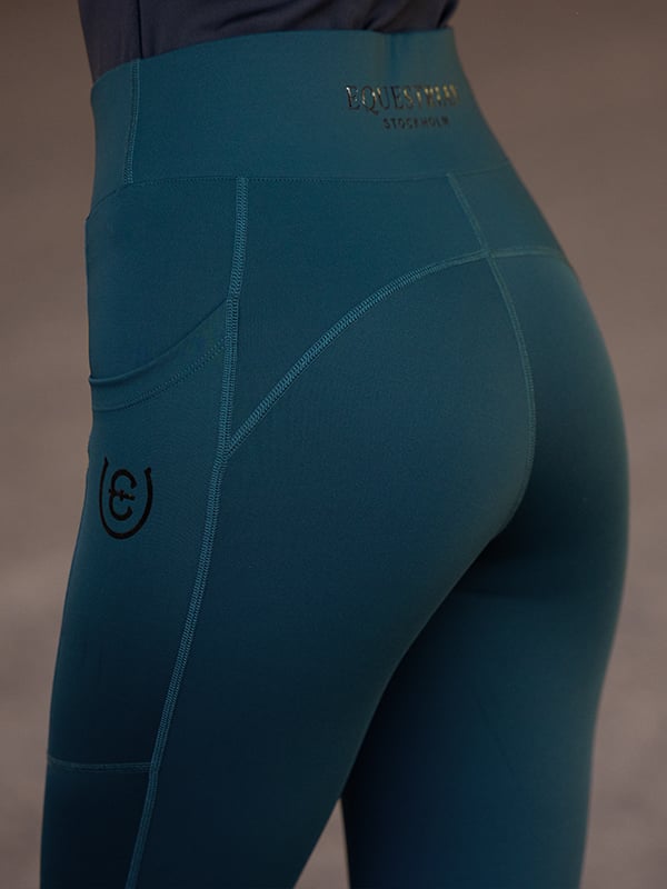 Riding Tights Jump Movement Dramatic Green