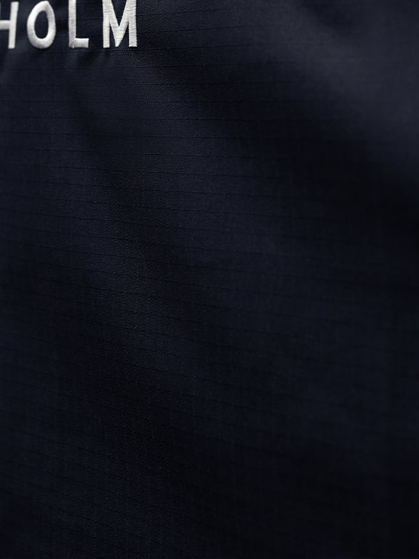 Stable Curtain Navy vue 3