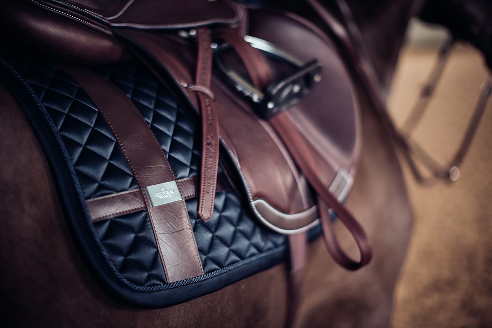 Jump Saddle Pad Leather Deluxe Silver Full vue 3