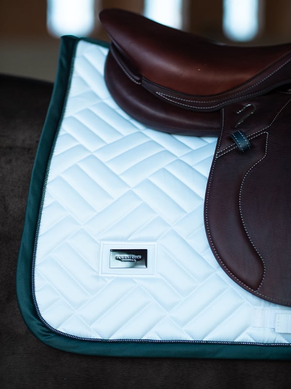 Jump Saddle Pad Modern White Dramatic Monday Full