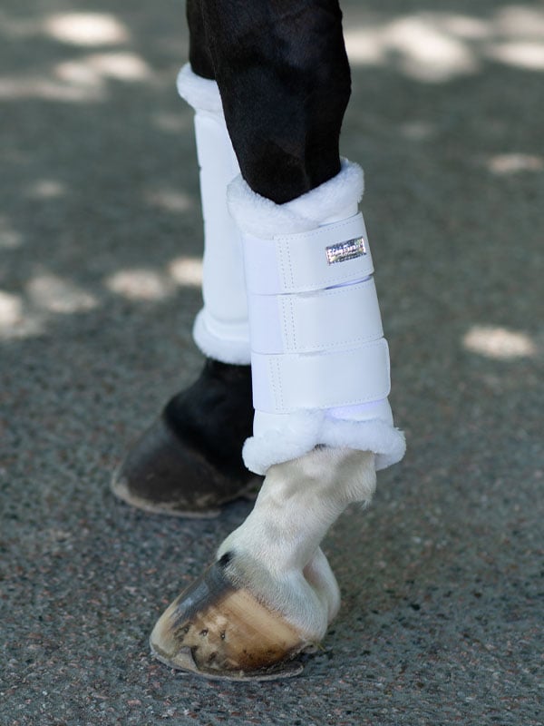 Brushing Boots White Silver